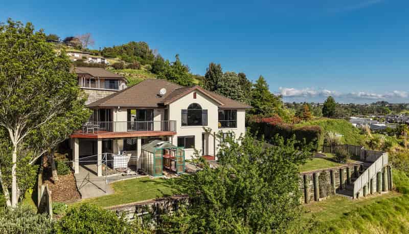 18 Waka Way, Bellevue