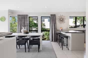 18 Waka Way, Bellevue