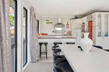 18 Waka Way, Bellevue