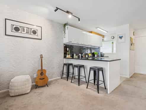 11/6 Sarsfield Street, Herne Bay