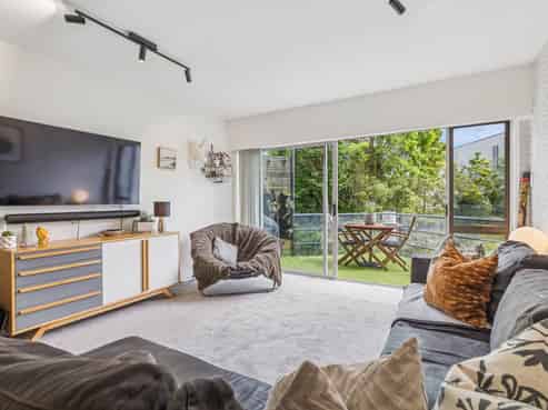 11/6 Sarsfield Street, Herne Bay