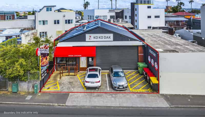 135 Atkinson Avenue, Otahuhu