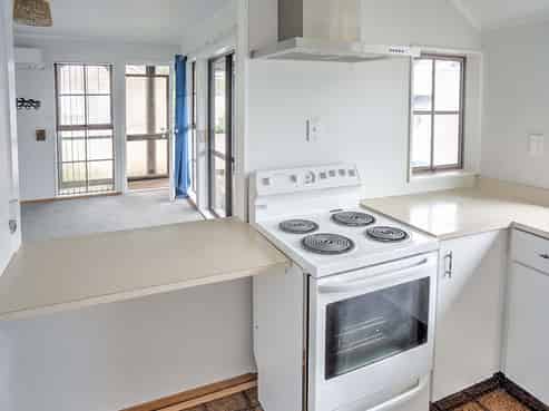 4f Earp Street, Johnsonville