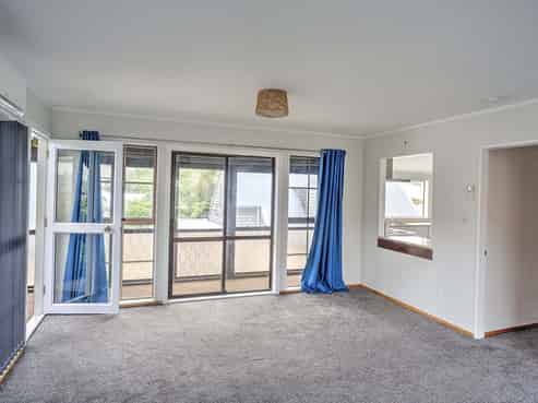 4f Earp Street, Johnsonville