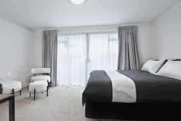 1/28 Long Drive, Saint Heliers