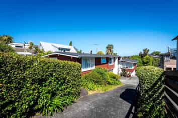 1&2/32 Kowhai Road, Campbells Bay