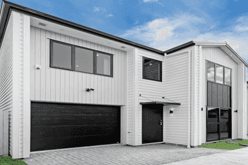 8B Gardiner Grove, Mangere East