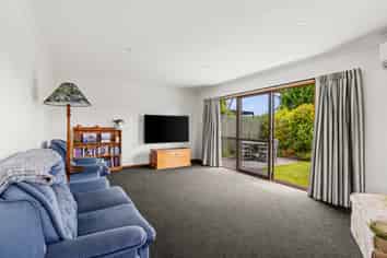 2/5 Forward Street, Greenmeadows