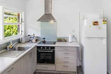 1/303 Lake Road, Hauraki