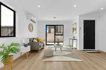 8C & 8D Gardiner Grove, Mangere East