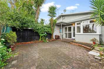 1A Calgary Street, Sandringham