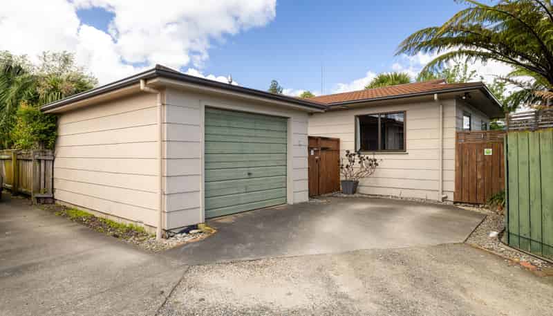 21 Moore Street, West End