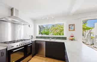 404 Jervois Street, Mayfair