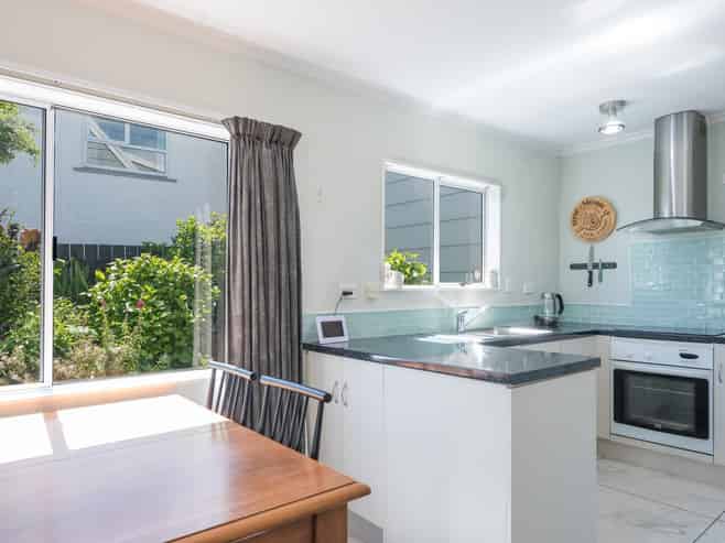 198 The Ridgeway, Stoke