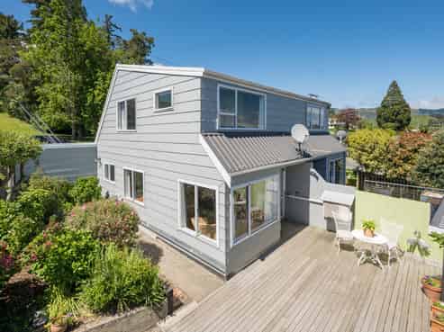 198 The Ridgeway, Stoke