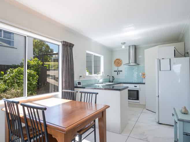 198 The Ridgeway, Stoke