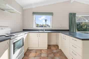 12A Paramu Avenue, Birkdale