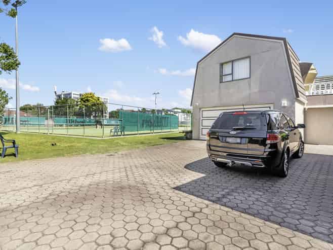 15 Marau Crescent, Mission Bay