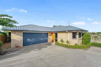 2 Palm Grove Drive, Western Heights