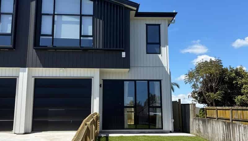 14D Stewart Gibson Place, The Gardens