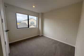 14D Stewart Gibson Place, The Gardens