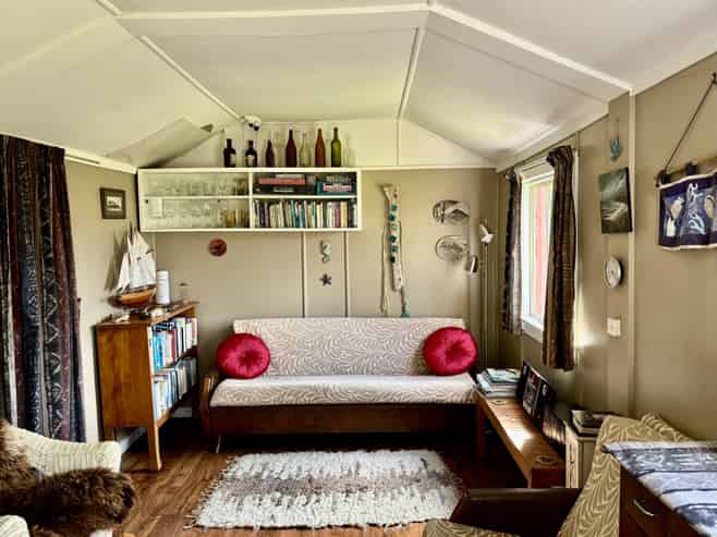 58 Antrim Street, Waikawa Valley