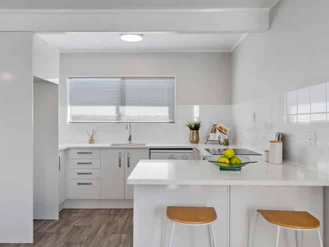 1/4 Elm Street, Avondale