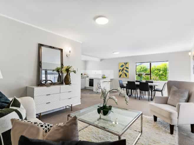 1/4 Elm Street, Avondale