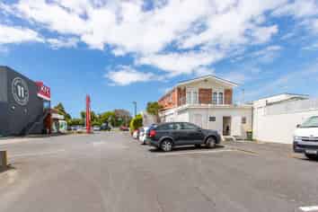 High Profile Retail Gem 