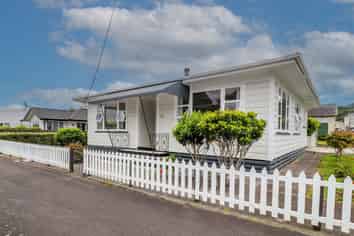 315 Sealey Street, Thames