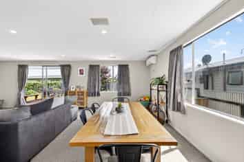 23 Ryan Crescent, Greenmeadows