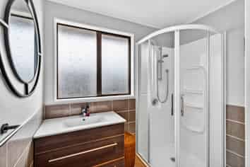 23 Ryan Crescent, Greenmeadows