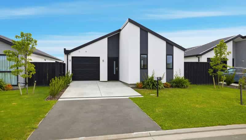 8 McCormick Lane, Rolleston