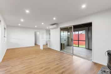 32 Idlewild Avenue, Mangere