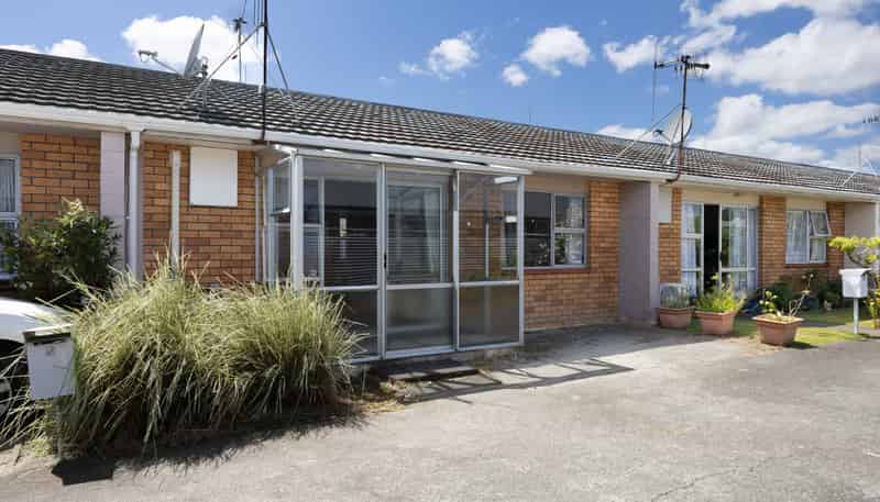 2/734 Main Street, Palmerston North