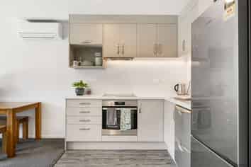 80A Shakespeare Road, Waltham