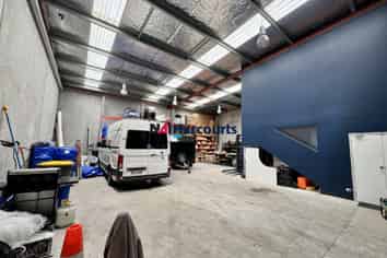 Excellent Industrial Unit!