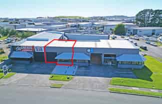 ROAD FRONTAGE ON CORNER OF ARTERIAL ROUTE
