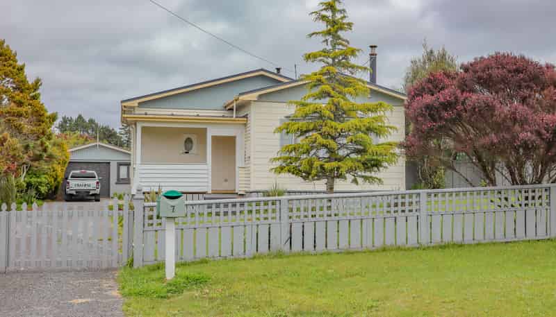 7 Seddon Street, Runanga