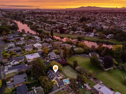 4 Pollock Drive, Chartwell