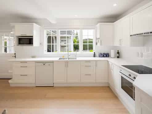 4 Pollock Drive, Chartwell