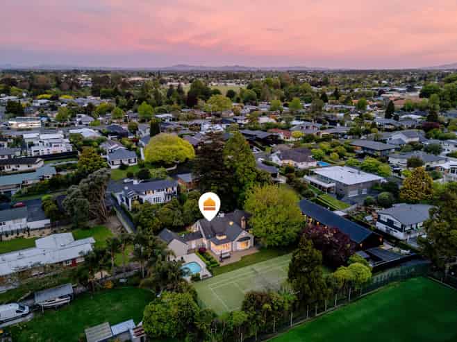 4 Pollock Drive, Chartwell