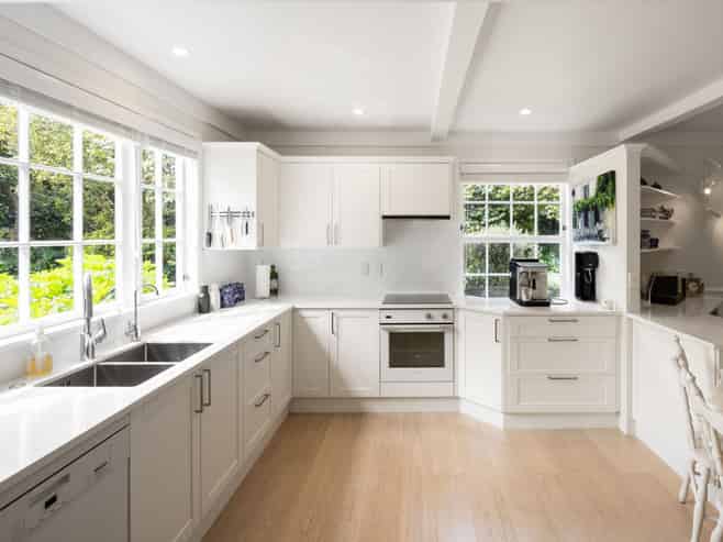 4 Pollock Drive, Chartwell