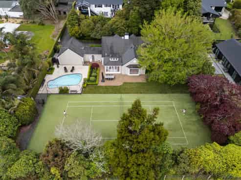 4 Pollock Drive, Chartwell