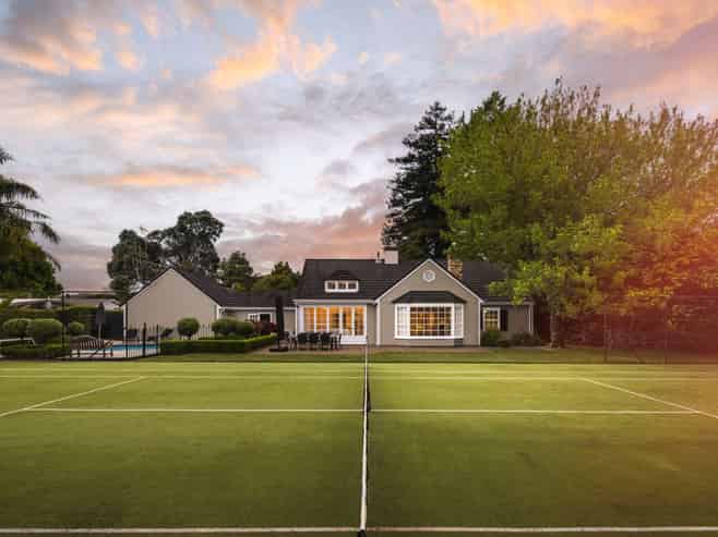 4 Pollock Drive, Chartwell