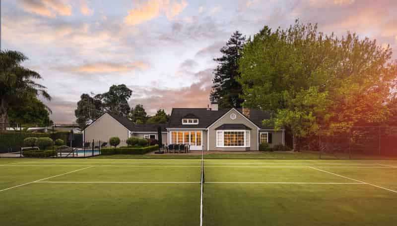 4 Pollock Drive, Chartwell