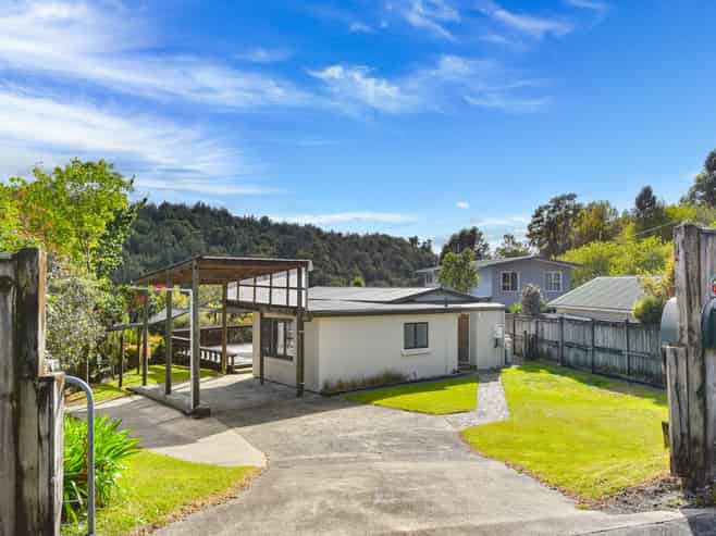 43 Oxford Road, Lake Rotoma