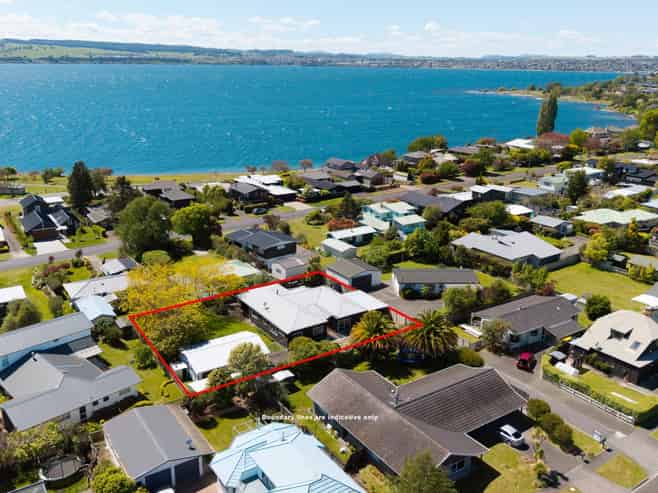 1 and 2/20 Stanley Street, Wharewaka