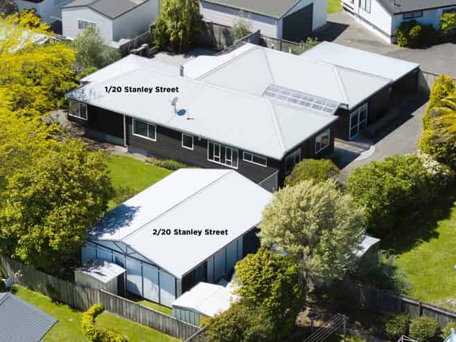 1 and 2/20 Stanley Street, Wharewaka