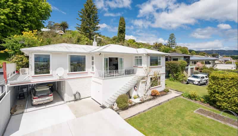 103 The Ridgeway, Stoke